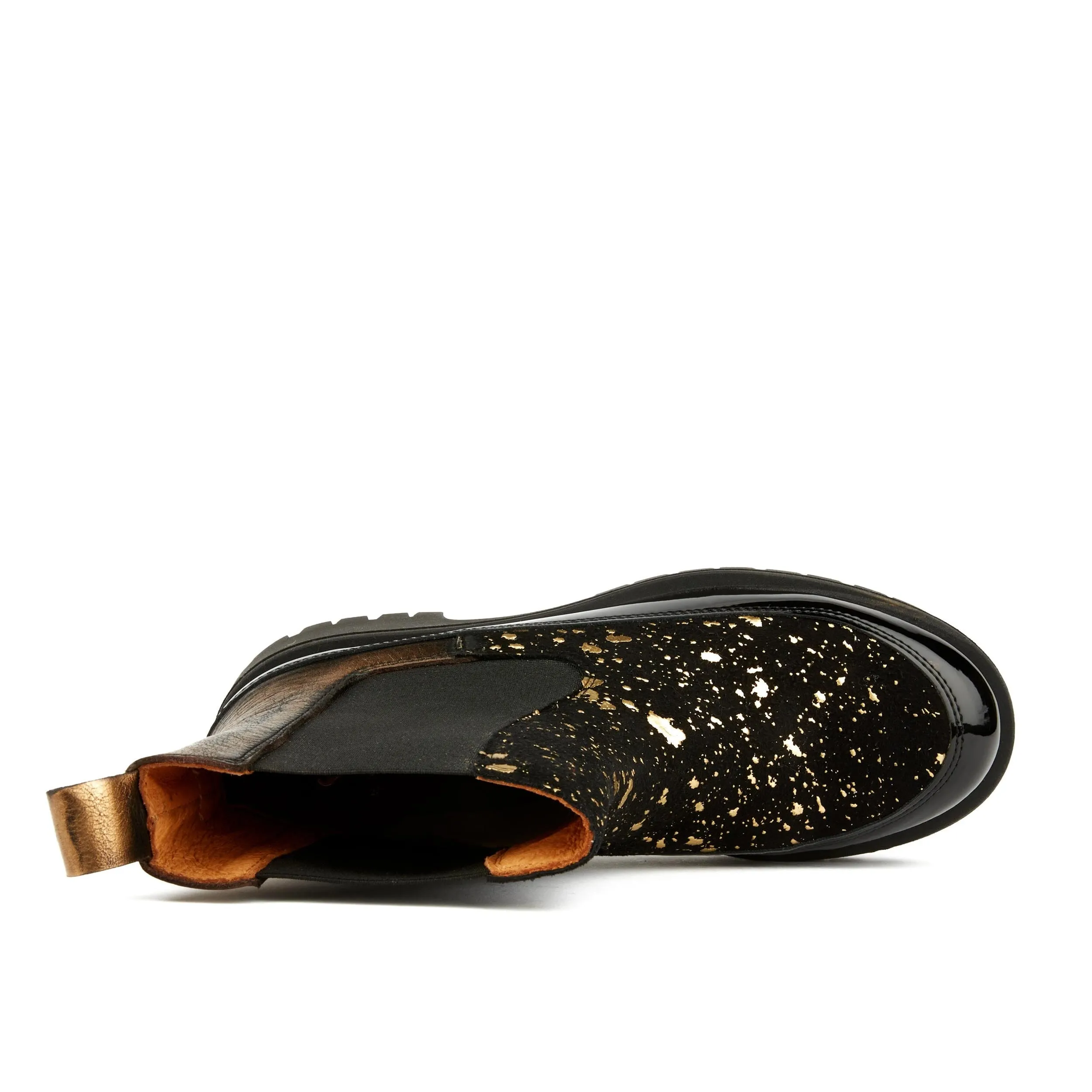 Bora - Black & Gold