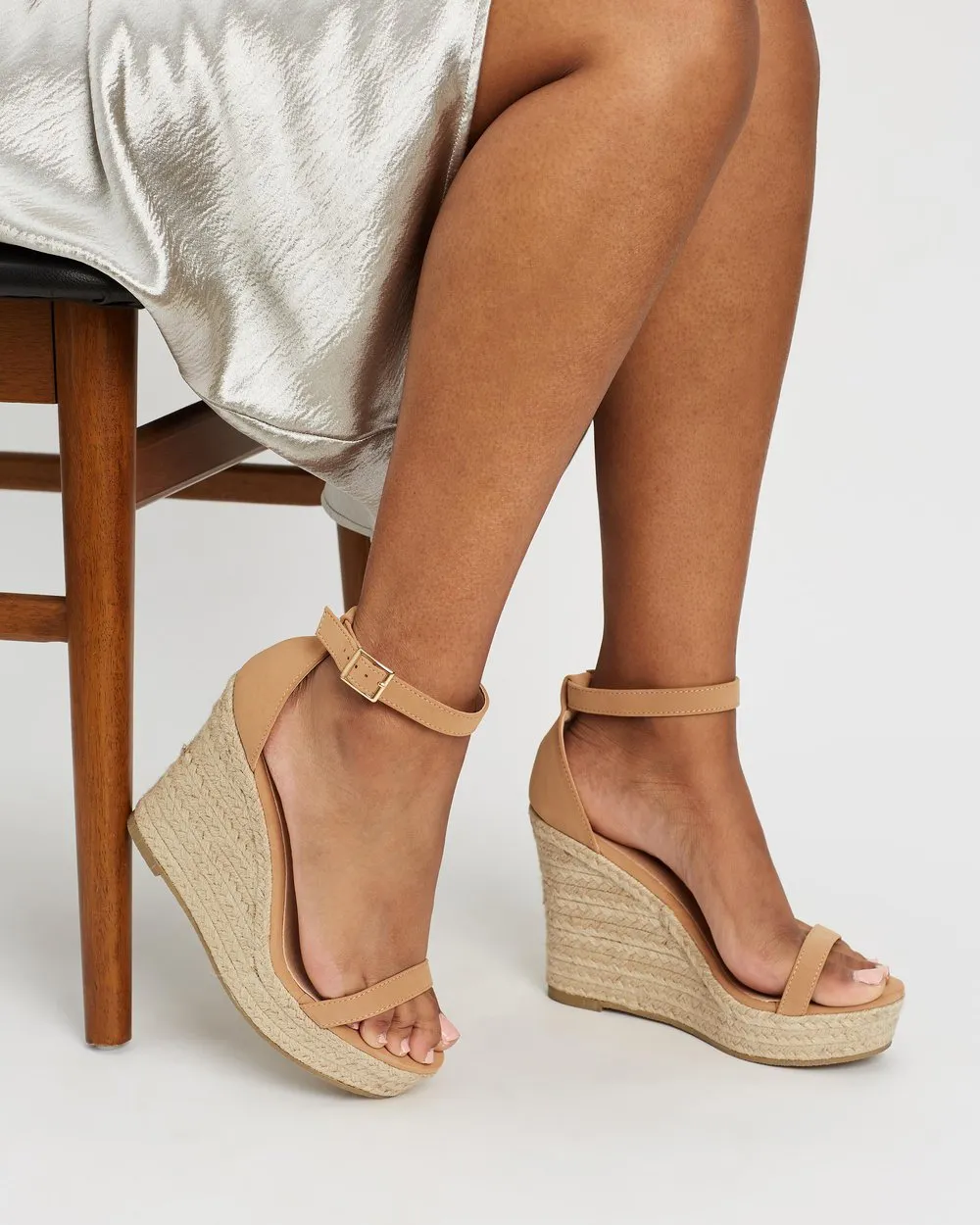Solange Wedge